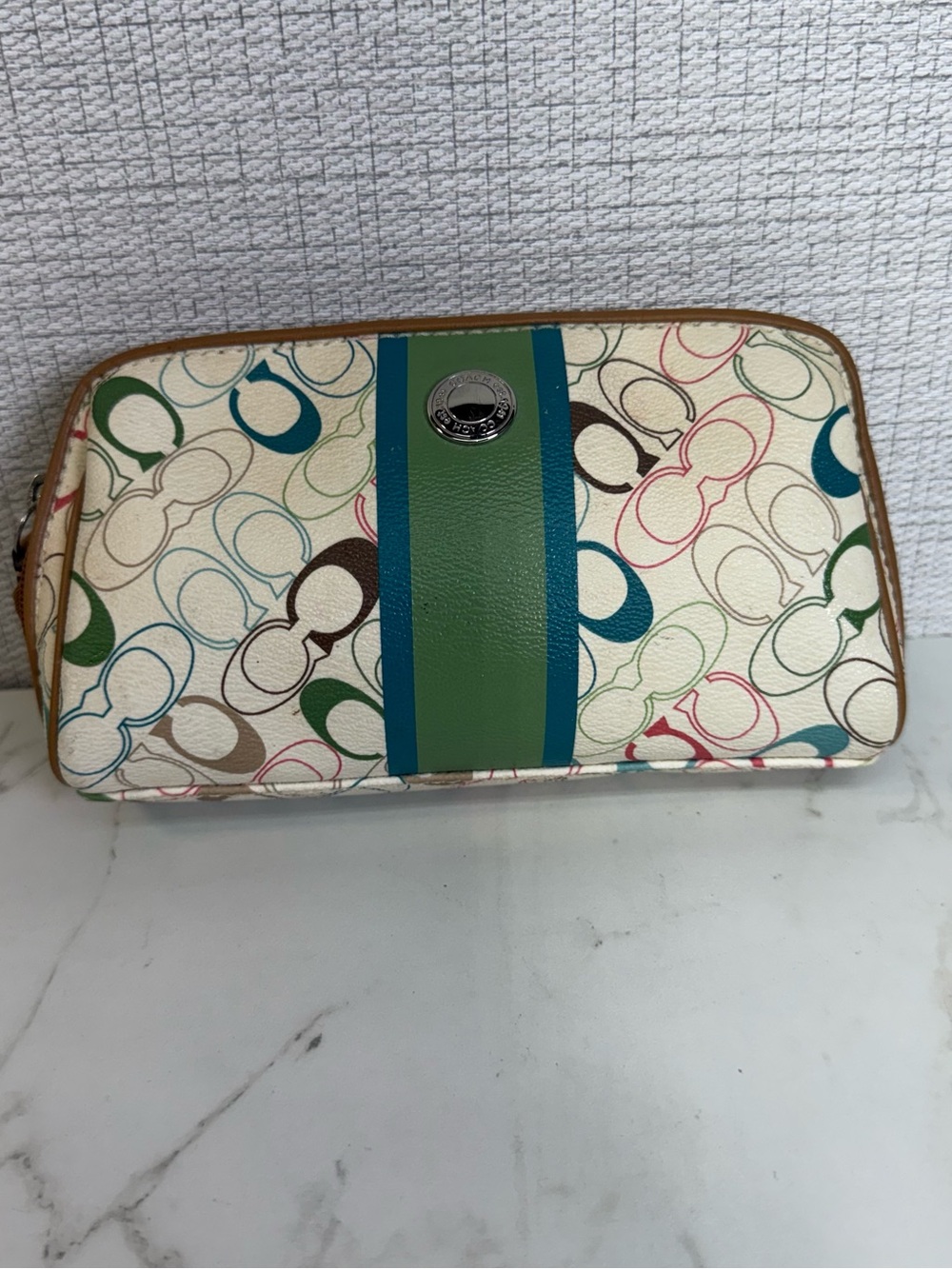 Coach Chelsea Monogram Zip Up Cosmetic Pouch Coated Leather Make-up Travel Bag